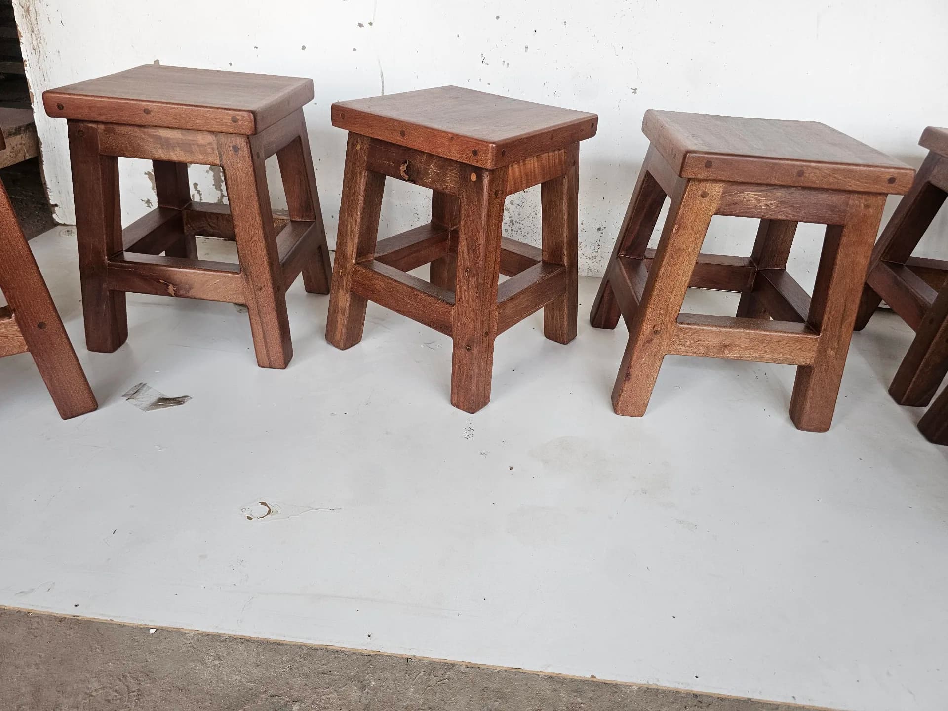 Stool/side tables - photo 1